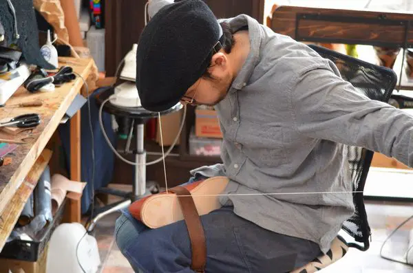 アウトソール縫製